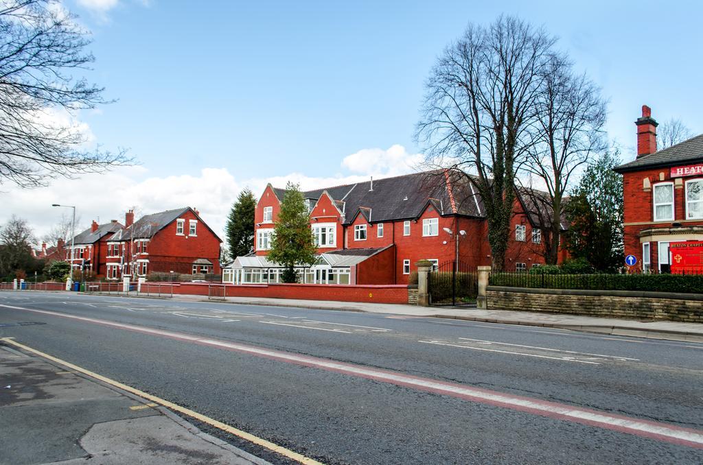 Trivelles Mayfair,Stockport Bagian luar foto