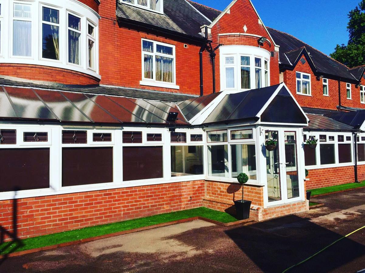 Trivelles Mayfair,Stockport Bagian luar foto